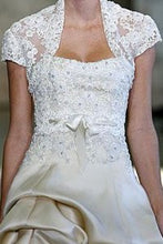 Load image into Gallery viewer, Monique Lhuillier &#39;Clementine&#39; - Monique Lhuillier - Nearly Newlywed Bridal Boutique - 5
