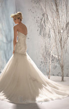Load image into Gallery viewer, Mori Lee &#39;1956&#39; - Mori Lee - Nearly Newlywed Bridal Boutique - 6
