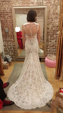 Load image into Gallery viewer, Watters &#39;Ashland&#39; size 6 new wedding dress back view on bride
