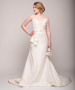 Elizabeth Fillmore 'Analise' Ivory Taffeta Wedding Dress - Elizabeth Fillmore - Nearly Newlywed Bridal Boutique - 1