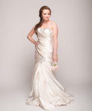 Load image into Gallery viewer, Pnina Tornai Ruched Mermaid Gown - Pnina Tornai - Nearly Newlywed Bridal Boutique - 2

