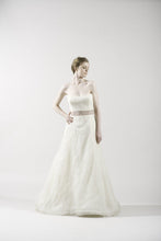 Load image into Gallery viewer, Vera Wang Ivory Lace Organza Gown - Vera Wang - Nearly Newlywed Bridal Boutique - 1

