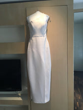 Load image into Gallery viewer, Ramona Keveza &#39;5400&#39; size 4 used wedding dress front view on hanger
