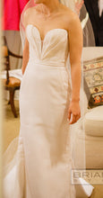Load image into Gallery viewer, J. Mendel &#39;Valentine&#39; - J. Mendel - Nearly Newlywed Bridal Boutique - 3
