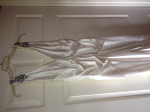 Vera Wang V-neck Silk Old Hollywood Wedding Dress - Vera Wang - Nearly Newlywed Bridal Boutique - 4