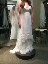 Load image into Gallery viewer, Watters &#39;Jasmine&#39; - Watters - Nearly Newlywed Bridal Boutique - 1
