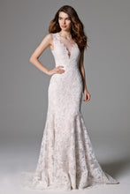 Load image into Gallery viewer, Watters &#39;Ashland&#39; size 6 new wedding dress front view on model
