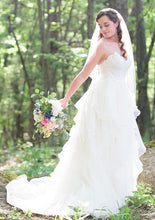 Load image into Gallery viewer, Hayley Paige &#39;Kira&#39; - Hayley Paige - Nearly Newlywed Bridal Boutique - 1
