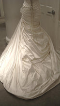 Load image into Gallery viewer, Pnina Tornai Ruched Gown with Floral Inset - Pnina Tornai - Nearly Newlywed Bridal Boutique - 5
