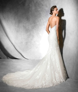 Pronovias 'Princia' size 4 used wedding dress back view on model