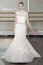 Load image into Gallery viewer, Rivina &#39;Wisteria&#39; size 6 used wedding dress front view on bride
