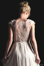 Load image into Gallery viewer, Sarah Seven &#39;Long Last&#39; - Sarah Seven - Nearly Newlywed Bridal Boutique - 4
