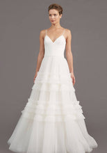 Load image into Gallery viewer, Amsale &#39;Saylor&#39; size 4 used wedding dress front view on model
