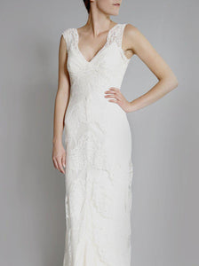 Elizabeth Fillmore 'Sophia' Ivory Chantilly Lace Wedding Dress - Elizabeth Fillmore - Nearly Newlywed Bridal Boutique - 2