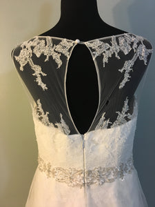 La Sposa 'Mecenas' size 10 used wedding dress back view close up on mannequin