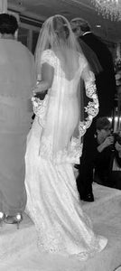 Bliss by Monique Lhuillier Mermaid Lace Wedding Dress - Monique Lhuillier - Nearly Newlywed Bridal Boutique - 3