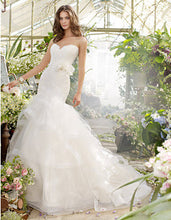 Load image into Gallery viewer, Jim Hjelm &#39;Tara Keely&#39; - Jim Hjelm - Nearly Newlywed Bridal Boutique - 1
