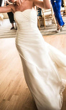 Load image into Gallery viewer, L&#39;Fay &#39;Paco&#39; - L&#39;Fay - Nearly Newlywed Bridal Boutique - 3
