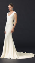 Load image into Gallery viewer, Theia &#39;Daria&#39; size 10 used wedding dress front view on model
