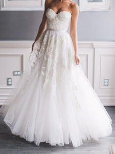 Reem Acra 'Heavenly Lace' - Reem Acra - Nearly Newlywed Bridal Boutique - 3