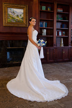 Load image into Gallery viewer, Mori Lee &#39;2105&#39; - Mori Lee - Nearly Newlywed Bridal Boutique - 5
