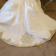 Load image into Gallery viewer, Victor Harper Couture &#39;206&#39; size 6 used wedding dress back view of train
