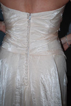 Load image into Gallery viewer, Pronovias &#39;Uango&#39; - Pronovias - Nearly Newlywed Bridal Boutique - 4
