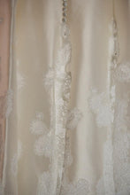 Load image into Gallery viewer, Liancarolo &#39;Couture&#39; size 12 used wedding dress view of material
