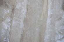 Load image into Gallery viewer, Liancarolo &#39;Couture&#39; size 12 used wedding dress view of material
