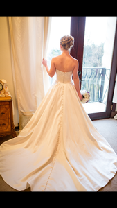 Allure 'P951' size 6 used wedding dress back view on bride