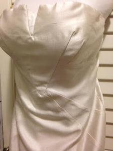 Nicole Miller 'Silk' size 4 used wedding dress front view close up 