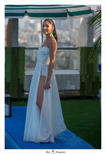 Load image into Gallery viewer, Inbal Dror &#39;Sparkly&#39; size 0 used wedding dress side view on bride
