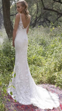 Load image into Gallery viewer, Limor Rosen &#39;Holly&#39; size 8 used wedding dress back view on model
