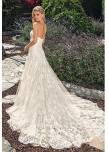 Load image into Gallery viewer, Casablanca &#39;Brielle&#39; size 20 new wedding dress back view on model
