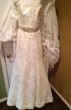 Load image into Gallery viewer, Monique Lhuillier &#39;Bliss&#39; - Monique Lhuillier - Nearly Newlywed Bridal Boutique - 2
