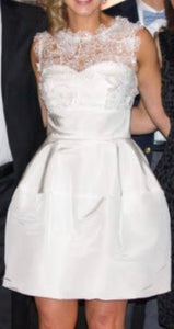 Oscar De La Renta 'Catherine Embroidered Silk Faille' size 4 used wedding dress front view on bride