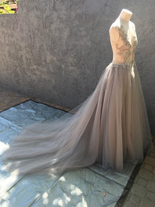 Creature of Habit 'Custom Tulle' size 6 new wedding dress side view on mannequin