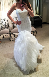 Pronovias 'Beca' size 6 new wedding dress front view on bride
