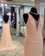 Load image into Gallery viewer, Maggie Sottero &#39;Spencer&#39; size 2 used wedding dress front/back views on mannequin
