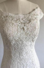Load image into Gallery viewer, Maggie Sottero &#39;Amara Rose&#39; size 6 used wedding dress front view close up on mannequin
