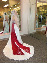 Load image into Gallery viewer, David&#39;s Bridal &#39;Apple Ball Gown&#39; size 6 used wedding dress side view on bride
