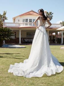 Alessandra Rinaudo 'Ludmilla' size 6 sample wedding dress back view on model
