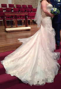 Essence of Australia 'Stella York D1876' size 14 used wedding dress side view on bride