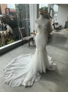 NettaBenShabu 'Custom' size 4 used wedding dress front view on mannequin