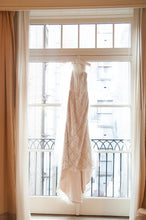 Load image into Gallery viewer, Jim Hjelm &#39;French Lace&#39; size 0 used wedding dress back view on hanger
