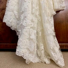 Load image into Gallery viewer, Enzoani &#39;Casablanca&#39; size 6 new wedding dress view of hemline
