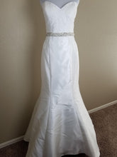 Load image into Gallery viewer, Alfred Angelo &#39;400 Diamond White&#39; size 10 new wedding dress front view on mannequin
