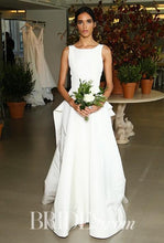 Load image into Gallery viewer, Oscar de la Renta &#39;Hayden&#39; size 4 used wedding dress front view on bride
