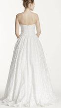 Load image into Gallery viewer, David&#39;s Bridal &#39;Strapless Lace&#39;
