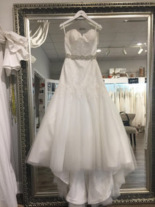 Lis Simon 'Helen' size 14 new wedding dress front view on hanger